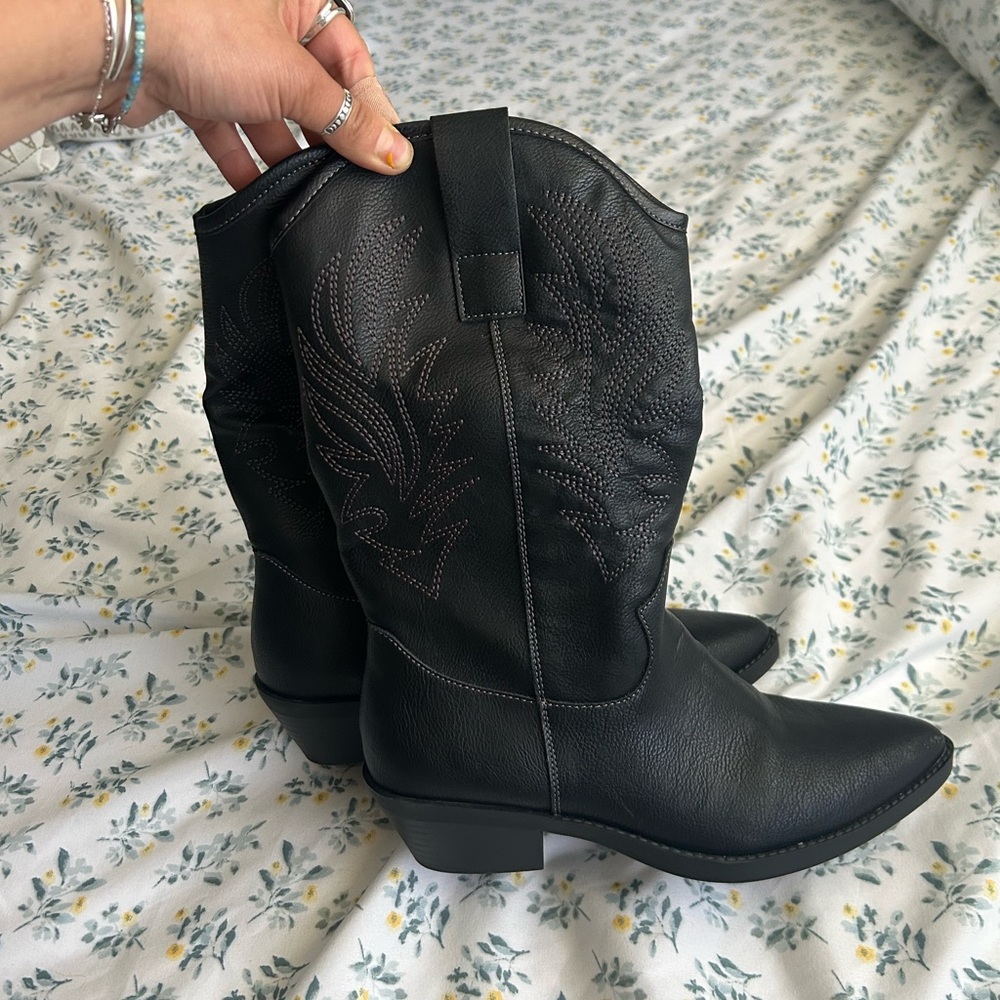 Black Western-Style Women's Boots
